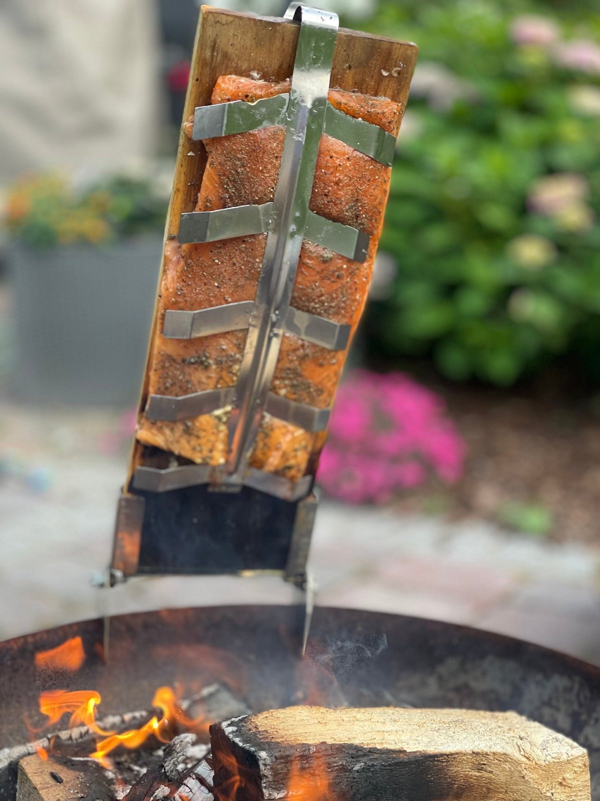 Lachsfilet mit Haut - frisch - ganze Seite - ca. 1200g